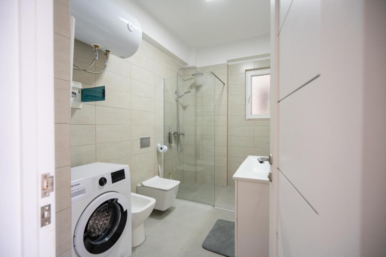 Vlorë Apartment In The Village With A Sea View מראה חיצוני תמונה